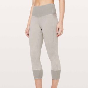 EUC Lululemon Wunder Under Crop 23" *Ribbed